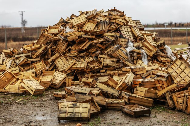خریدار ضایعات چوب در تهران